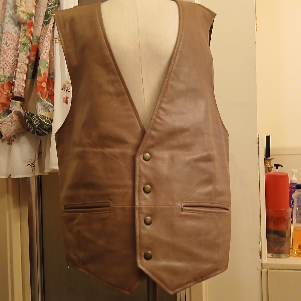 WILSONS The‎ Leather Experts. Sz.M